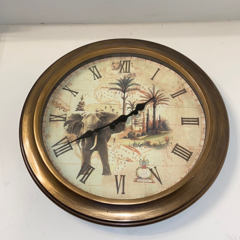 elephant clock
